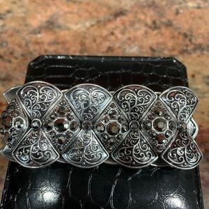 Silver stretch bracelet